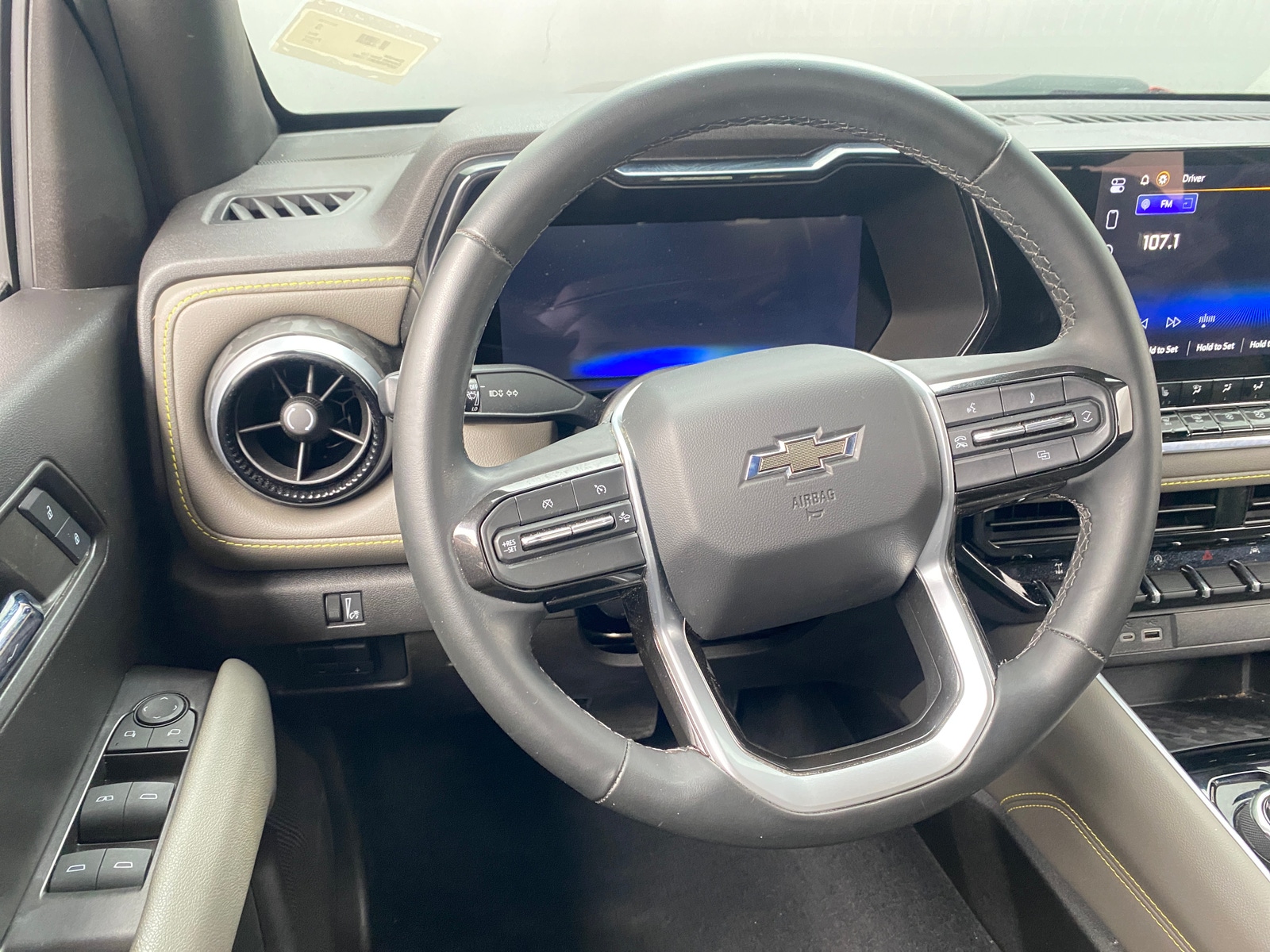 Thumbnail: 2024 Chevrolet Colorado - 5