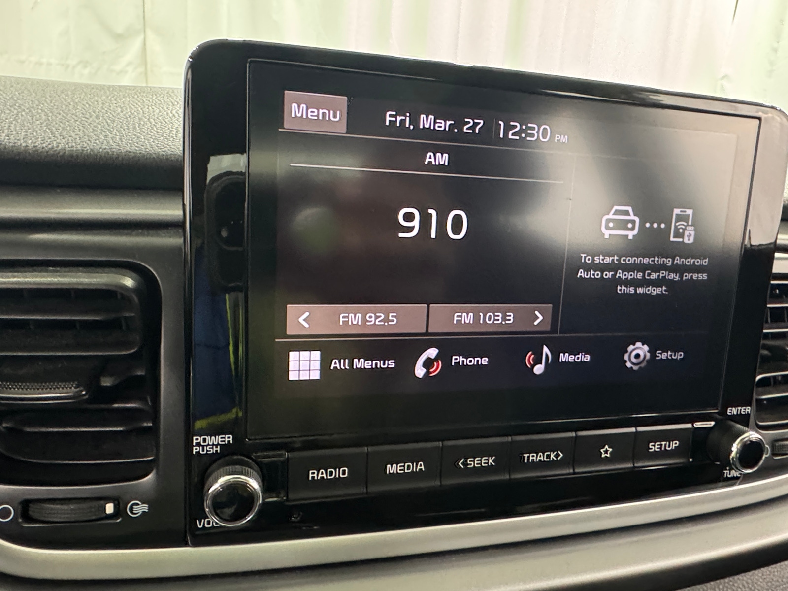 Thumbnail: 2022 Kia Rio - 4