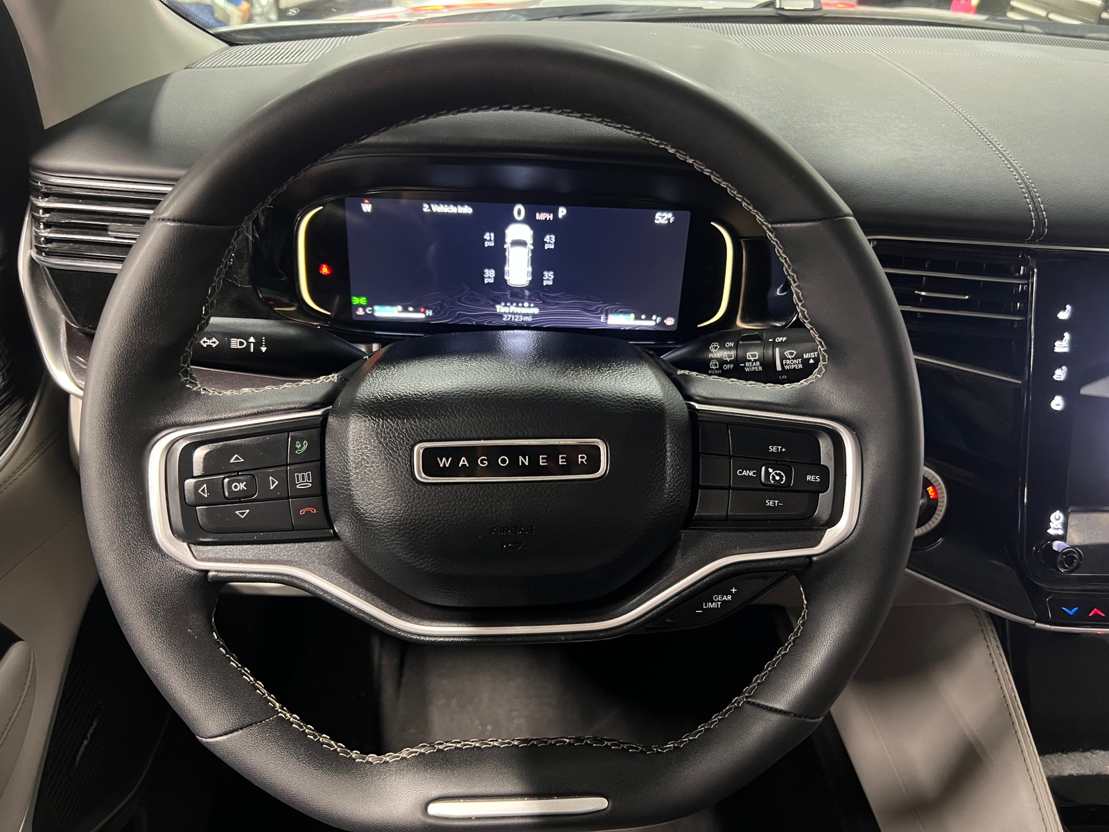 Thumbnail: 2024 Jeep Wagoneer - 4