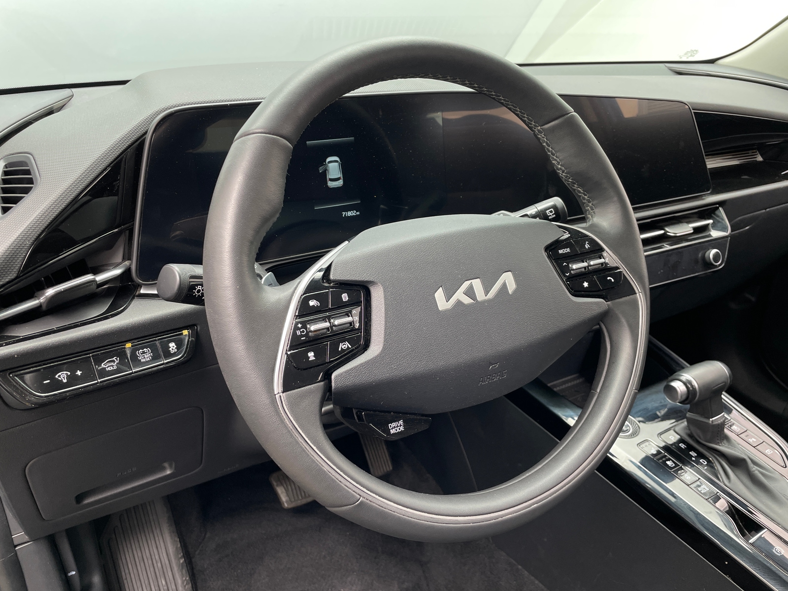 Thumbnail: 2025 Kia Niro - 4