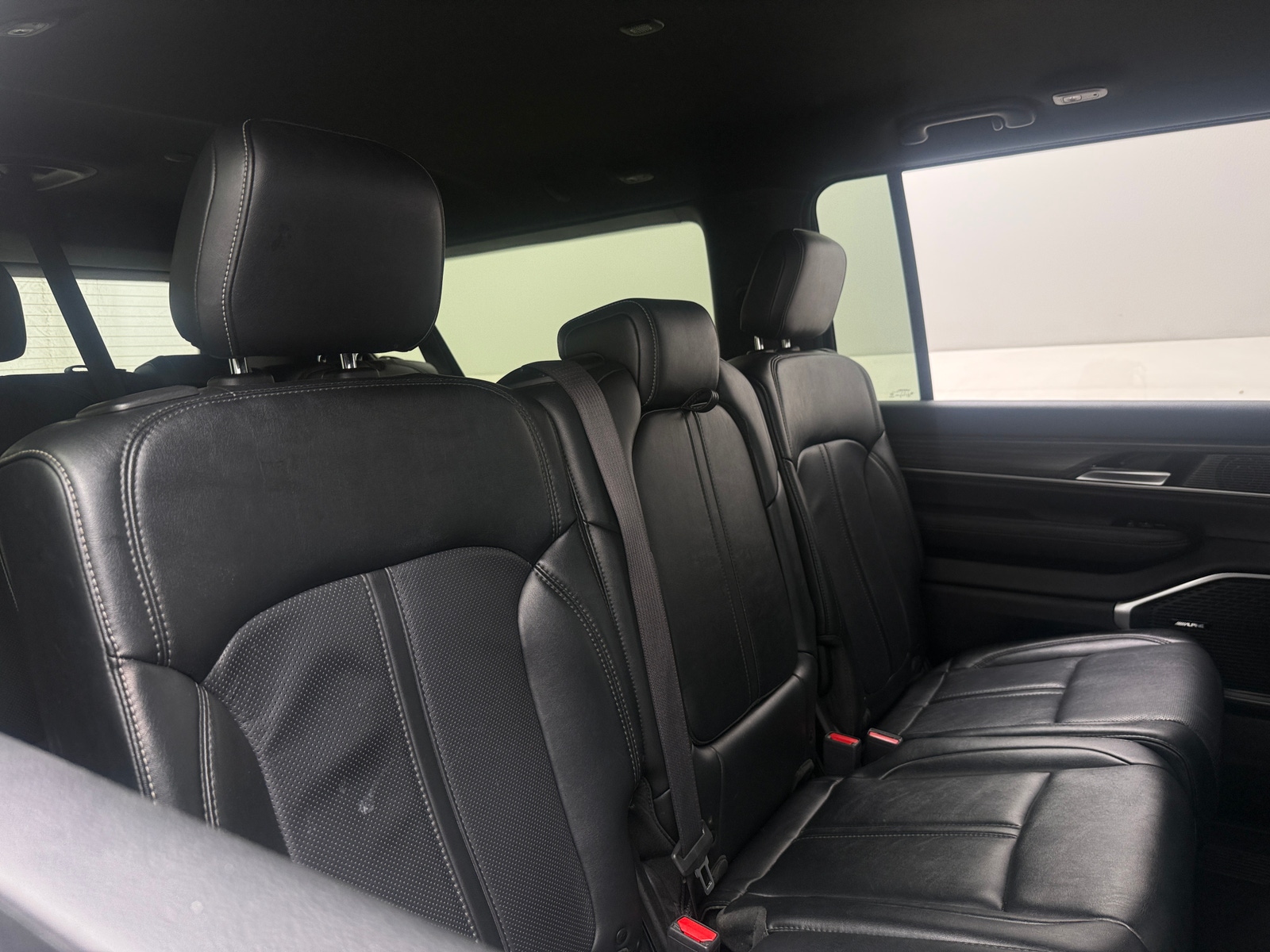 Thumbnail: 2024 Jeep Wagoneer - 5