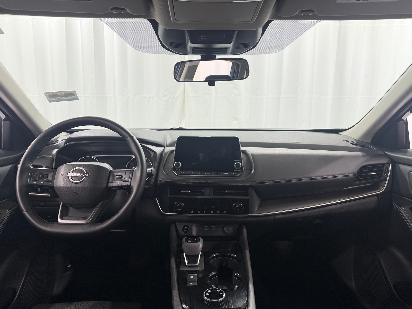 Thumbnail: 2025 Nissan Rogue - 3