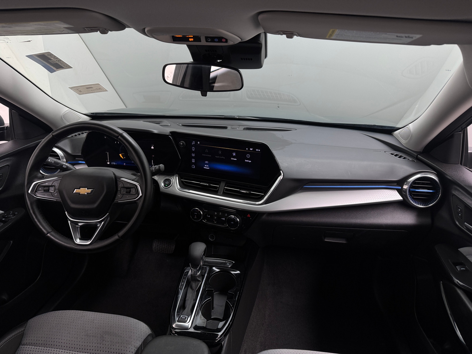 Thumbnail: 2025 Chevrolet Trax - 3