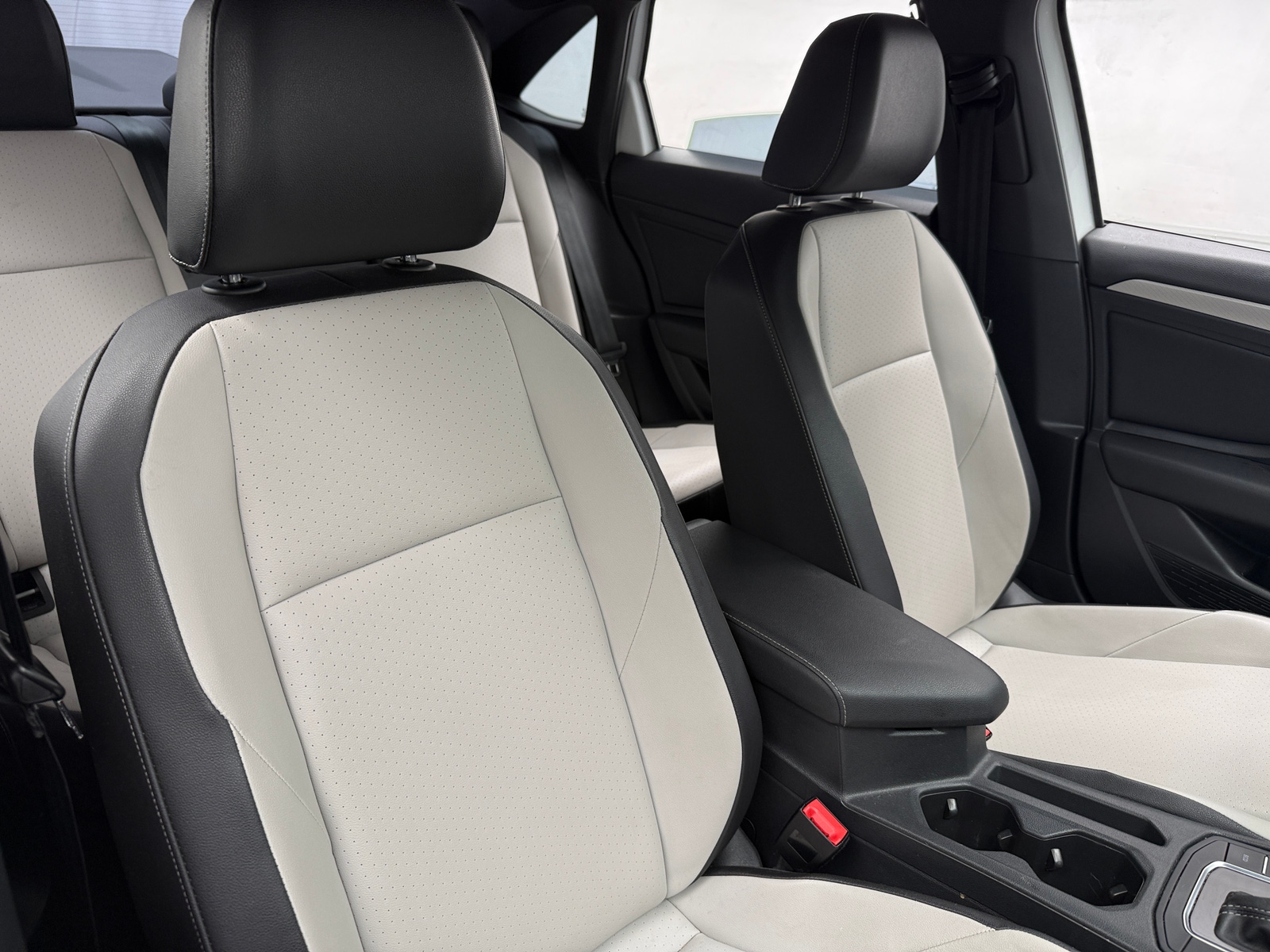 Thumbnail: 2021 Volkswagen Jetta - 2