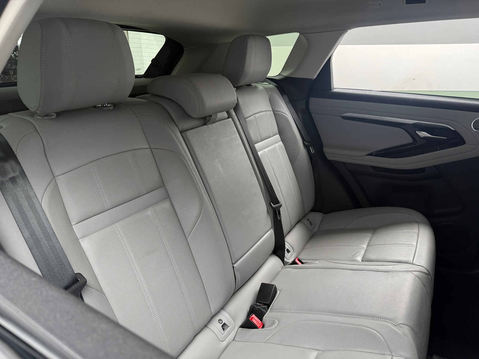 Thumbnail: 2020 Land Rover Range Rover Evoque - 5
