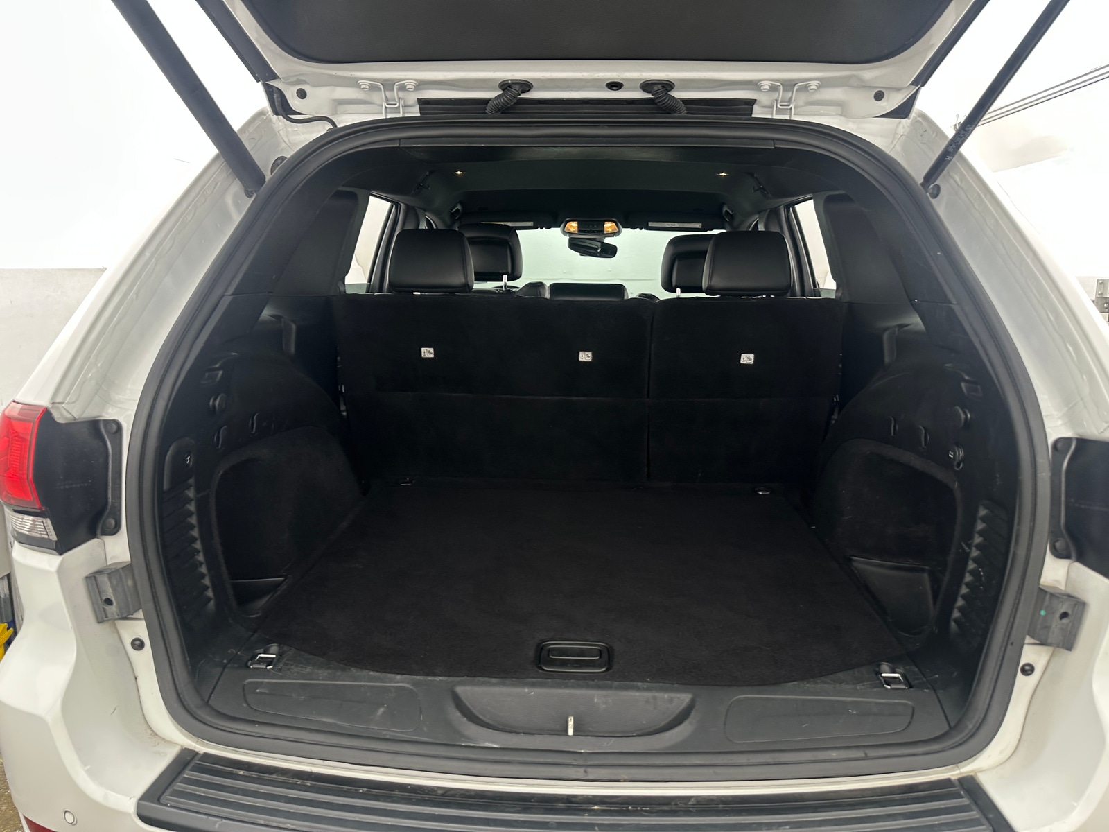 Thumbnail: 2020 Jeep Grand Cherokee - 7