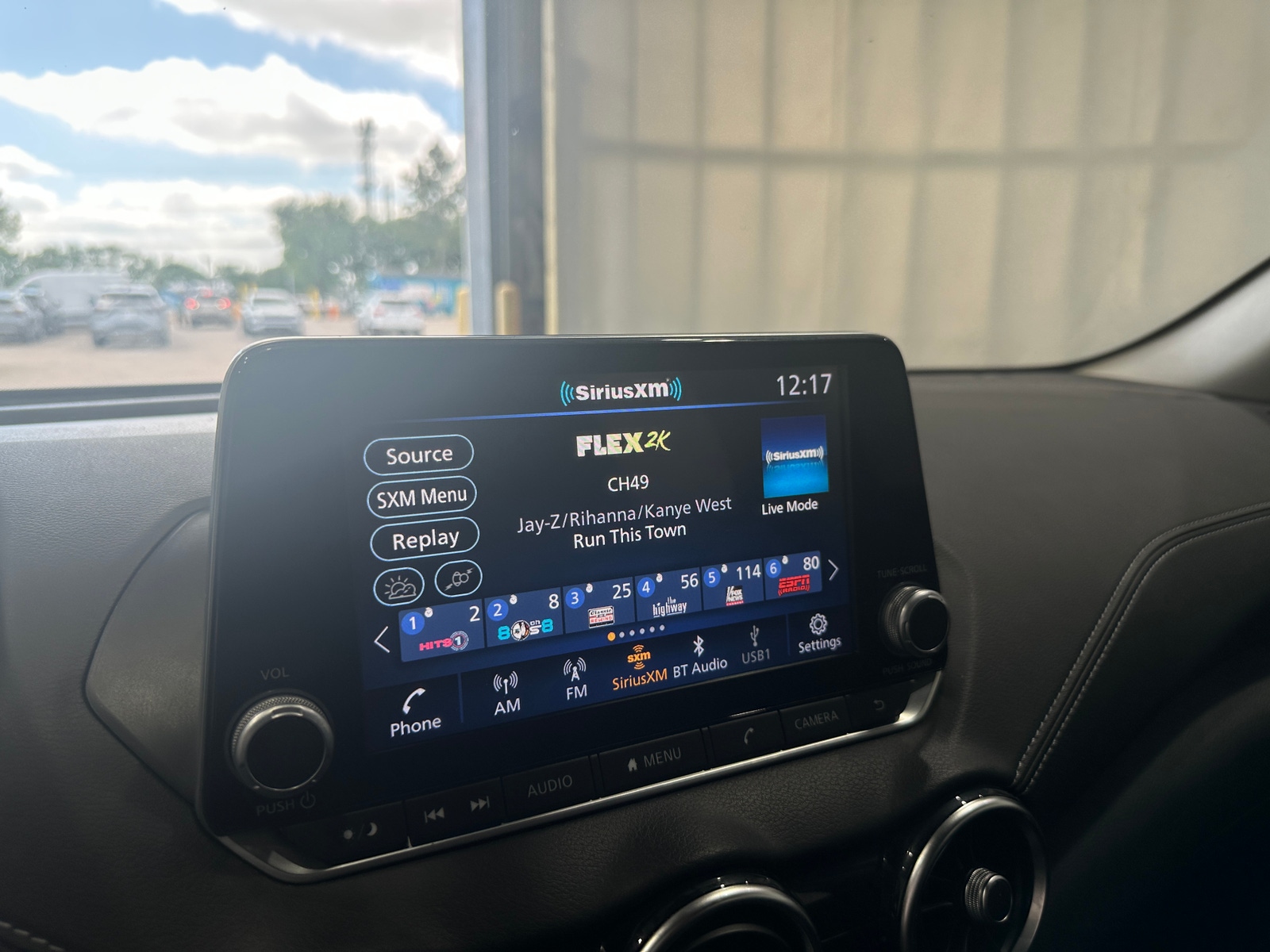 Thumbnail: 2023 Nissan Sentra - 4