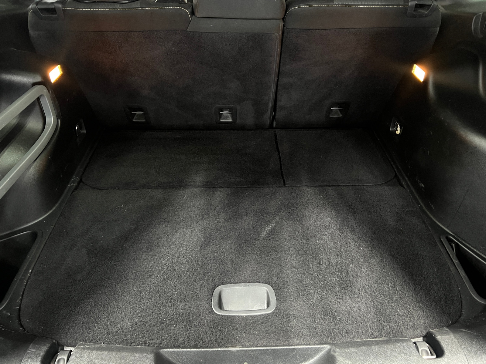 Thumbnail: 2016 Jeep Cherokee - 7