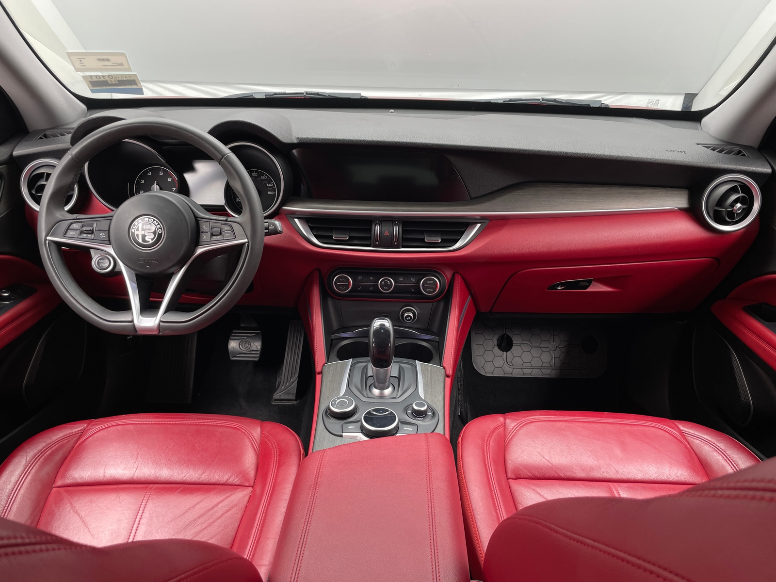 Thumbnail: 2019 Alfa Romeo Stelvio - 2