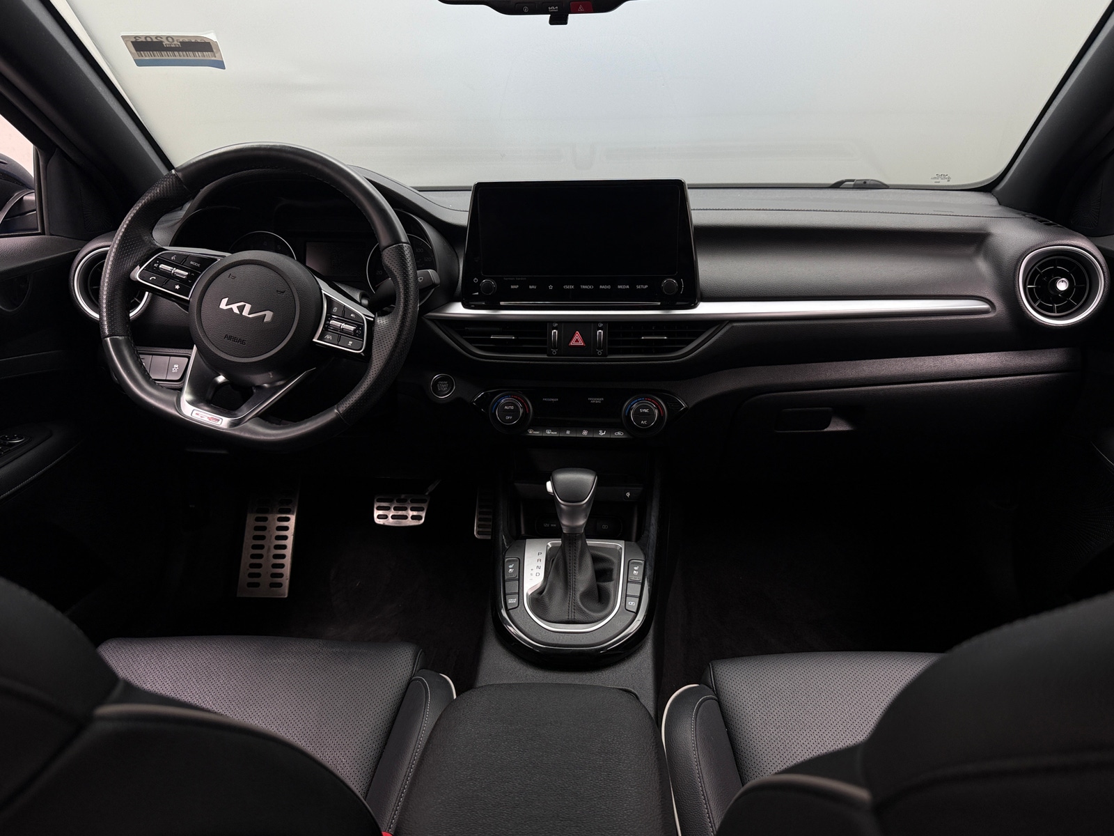 Thumbnail: 2023 Kia Forte - 3