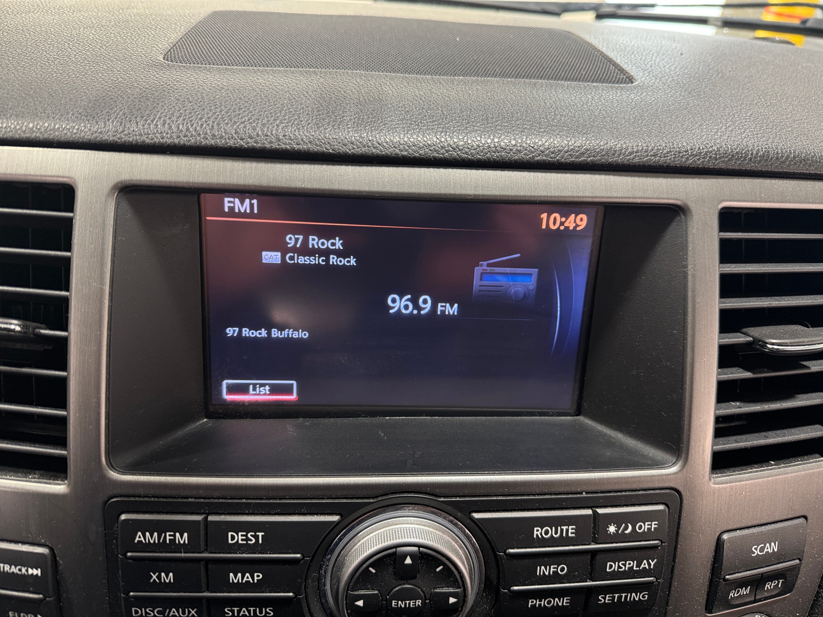 Thumbnail: 2013 Nissan Armada - 3