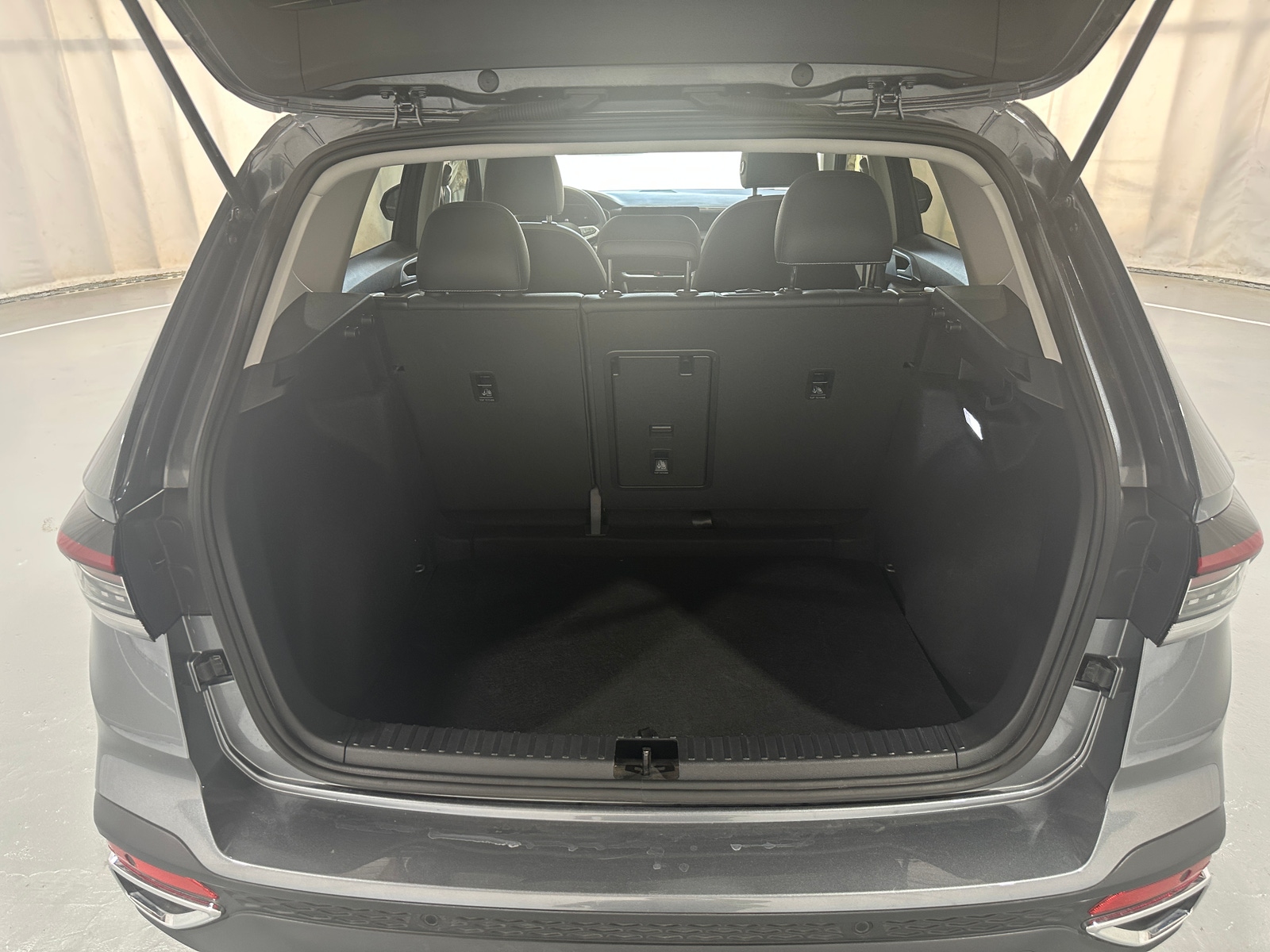 Thumbnail: 2025 Volkswagen Taos - 7