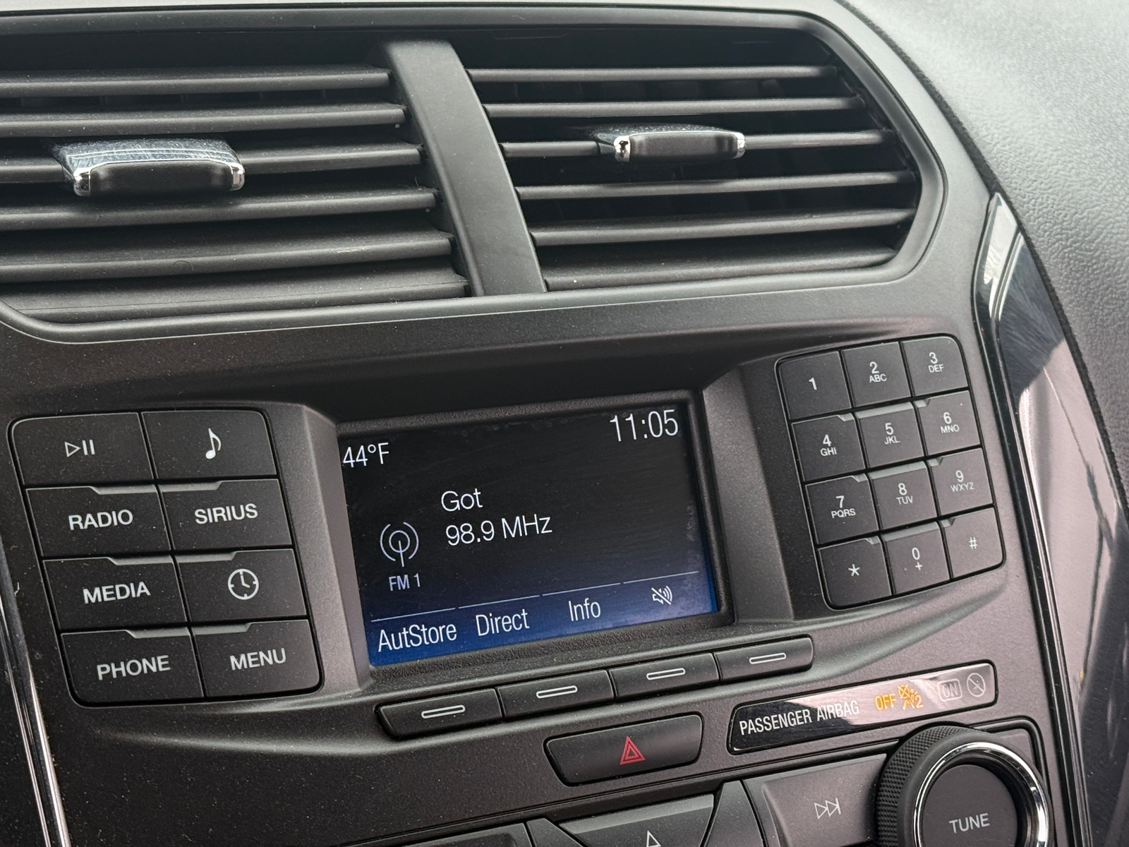 Thumbnail: 2019 Ford Explorer - 4