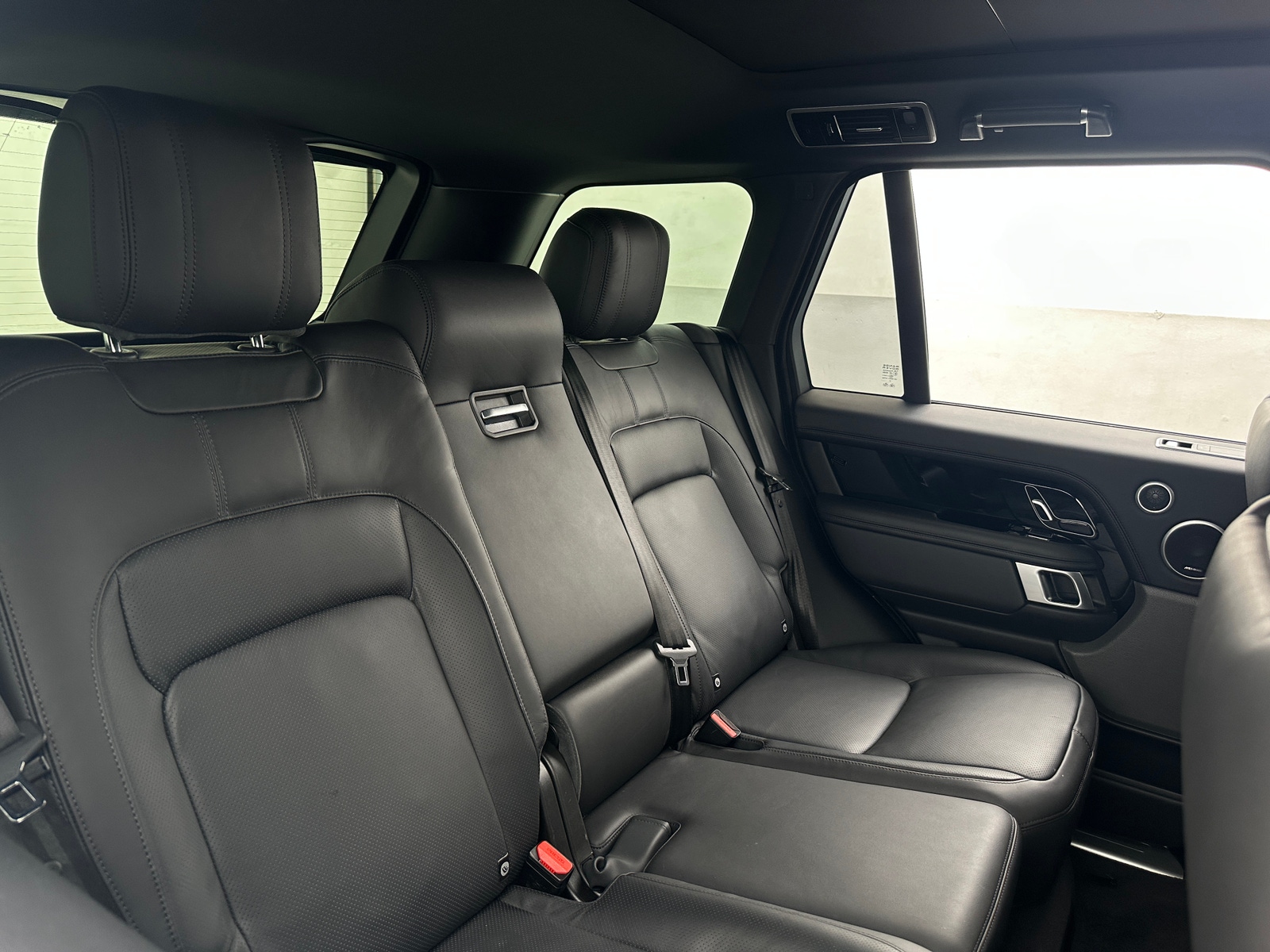 Thumbnail: 2022 Land Rover Range Rover - 5