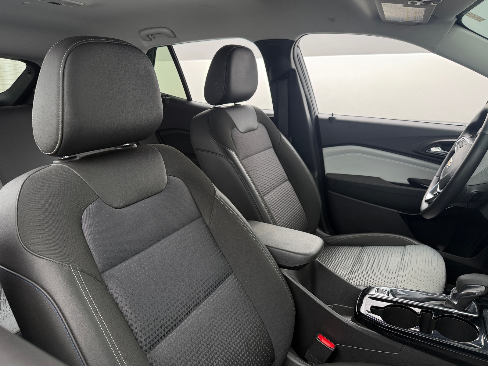 Thumbnail: 2025 Chevrolet Trax - 2