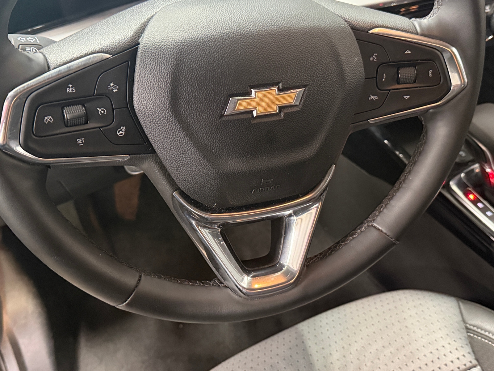 Thumbnail: 2025 Chevrolet Trax - 5