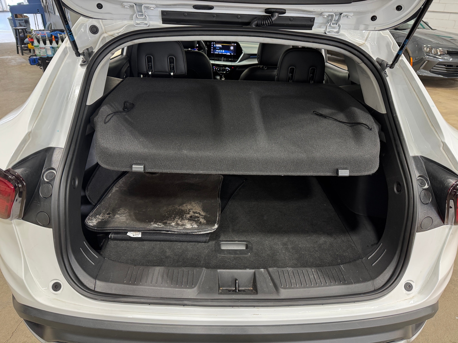 Thumbnail: 2025 Chevrolet Trax - 7