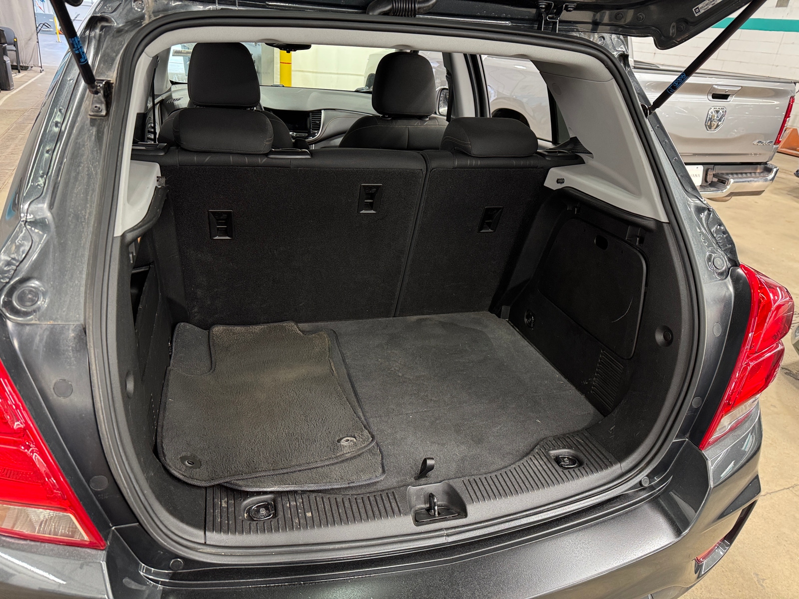 Thumbnail: 2020 Chevrolet Trax - 7