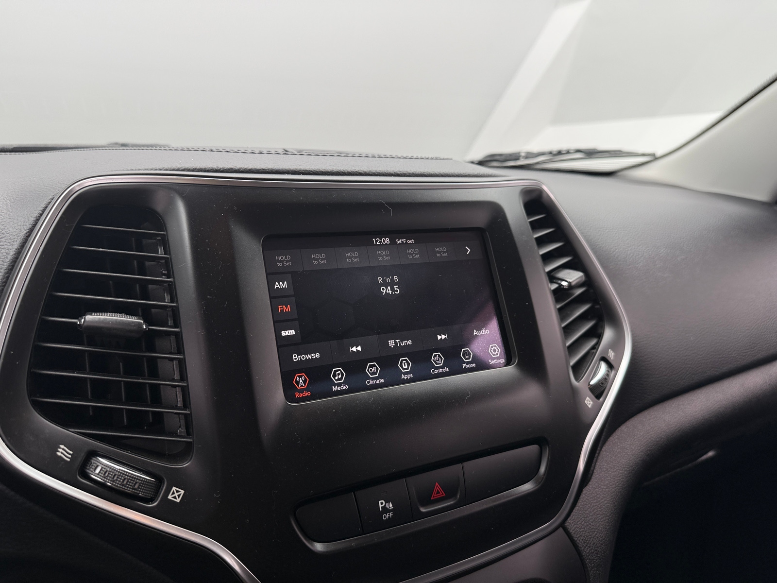 Thumbnail: 2019 Jeep Cherokee - 4