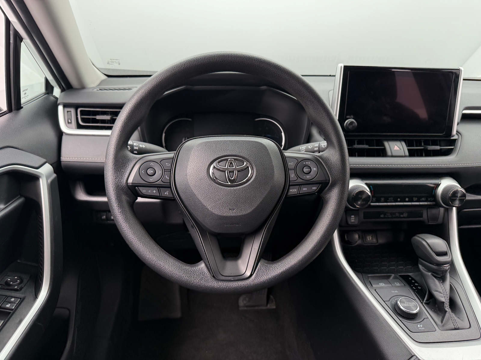 Thumbnail: 2025 Toyota RAV4 - 5