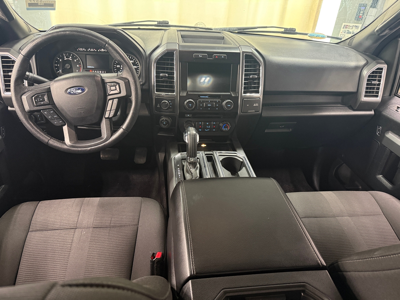 Thumbnail: 2016 Ford Econoline - 3