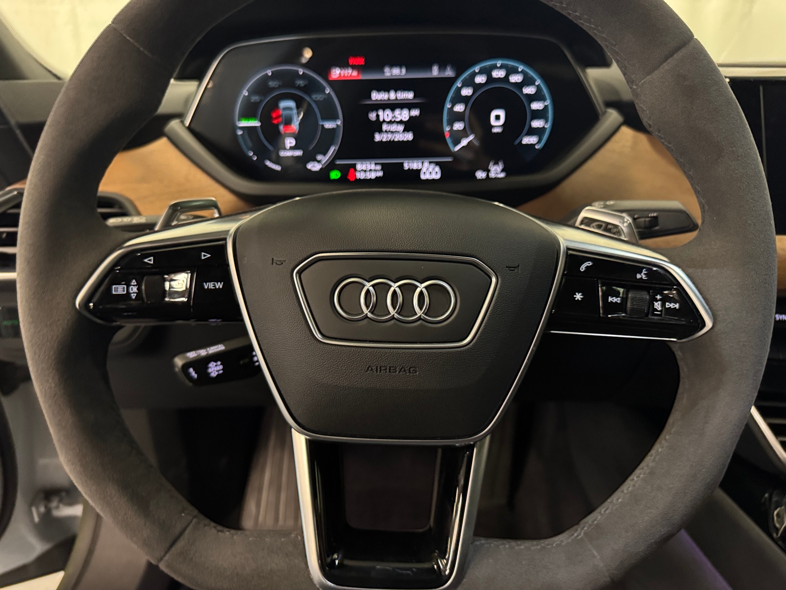 Thumbnail: 2023 Audi e-tron GT - 5