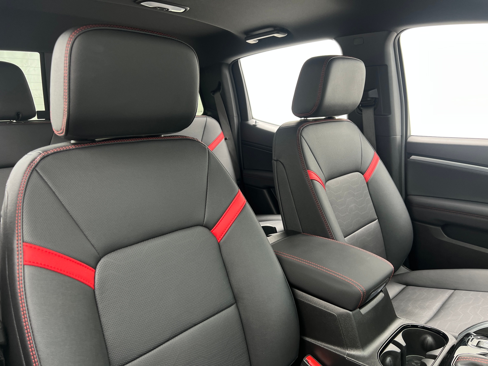 Thumbnail: 2025 Chevrolet Colorado - 2