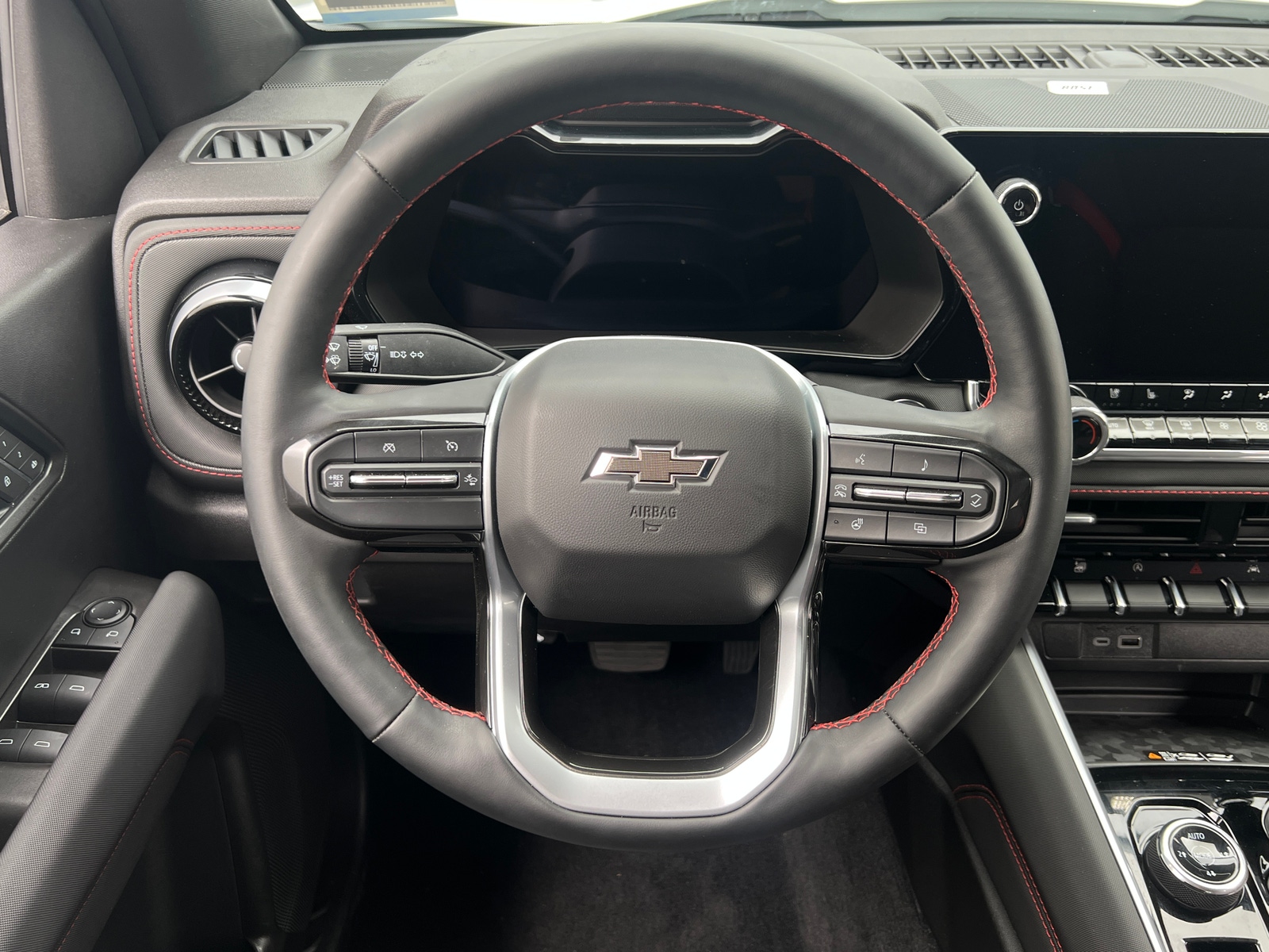 Thumbnail: 2025 Chevrolet Colorado - 5