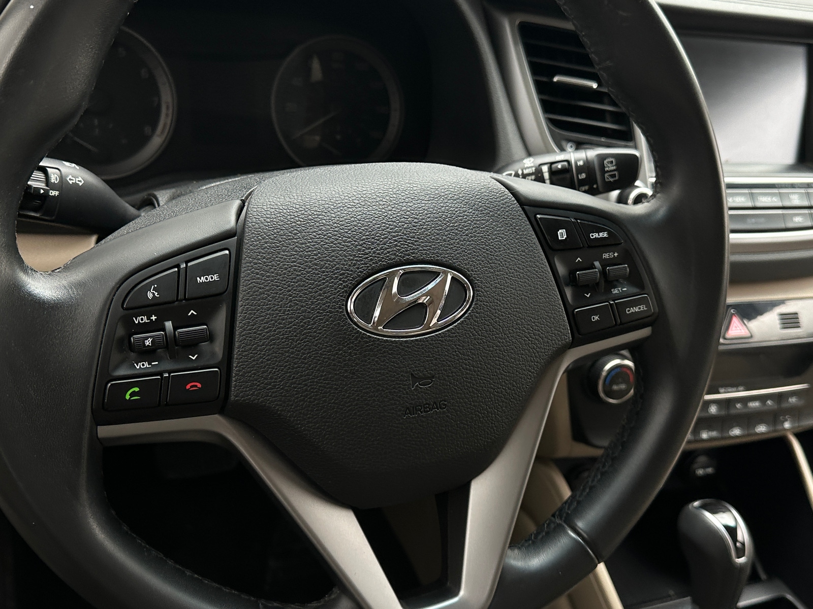 Thumbnail: 2017 Hyundai Tucson - 4
