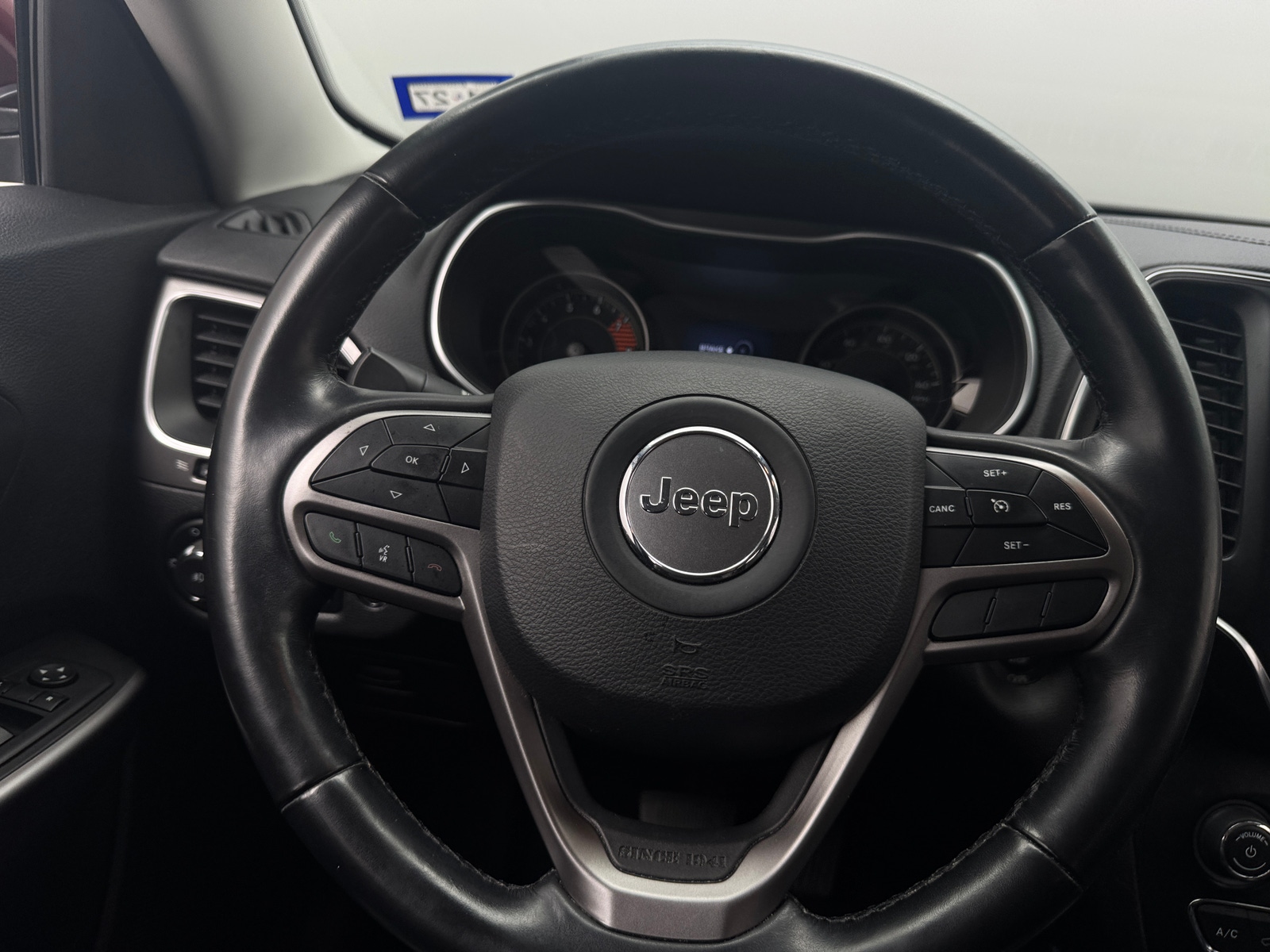 Thumbnail: 2021 Jeep Cherokee - 4