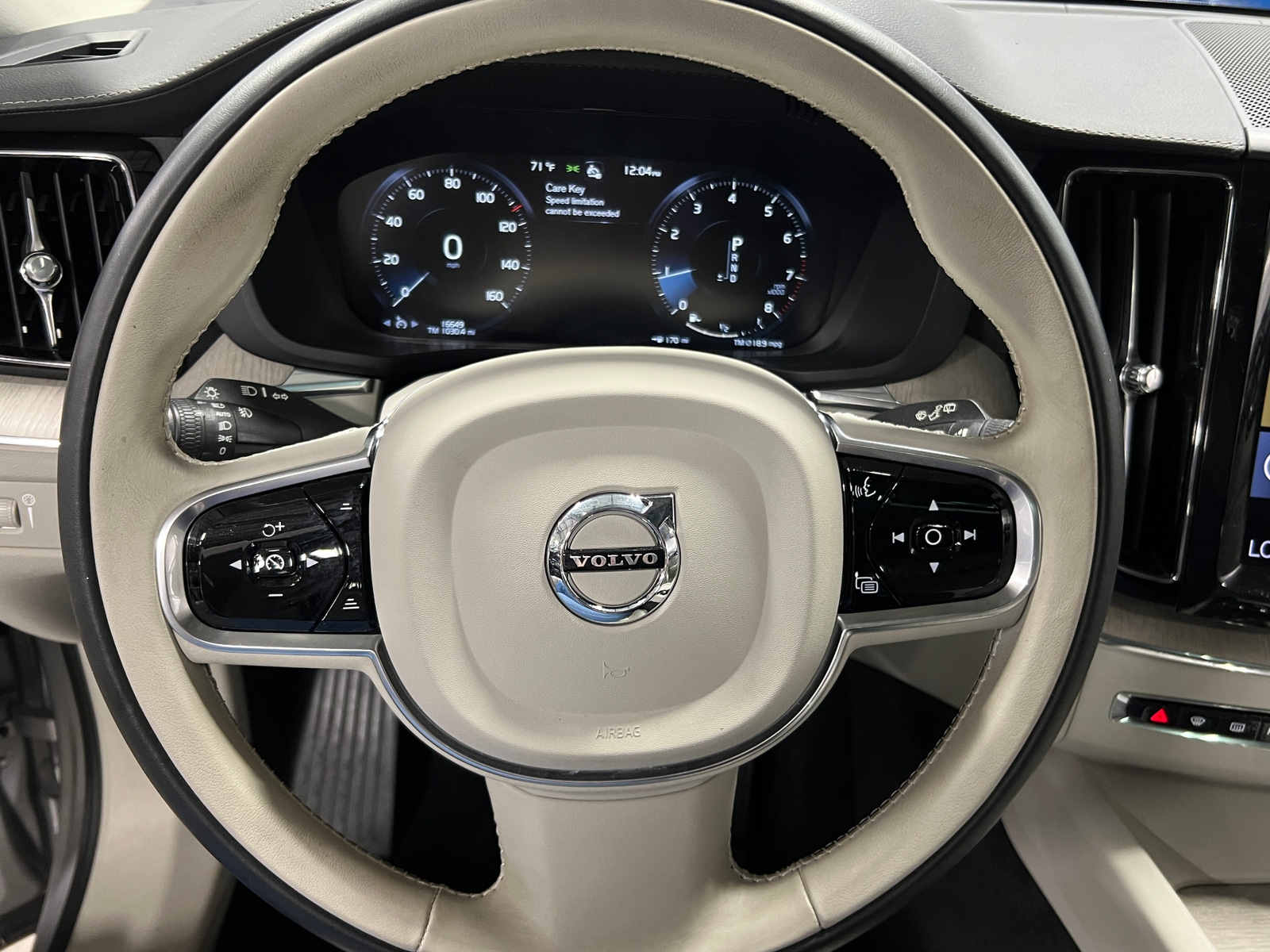 Thumbnail: 2021 Volvo XC60 - 4