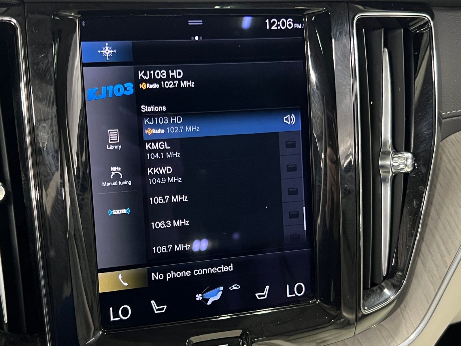 Thumbnail: 2021 Volvo XC60 - 3