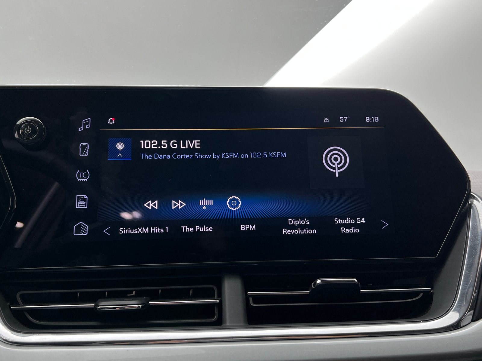 Thumbnail: 2025 Chevrolet Trax - 4