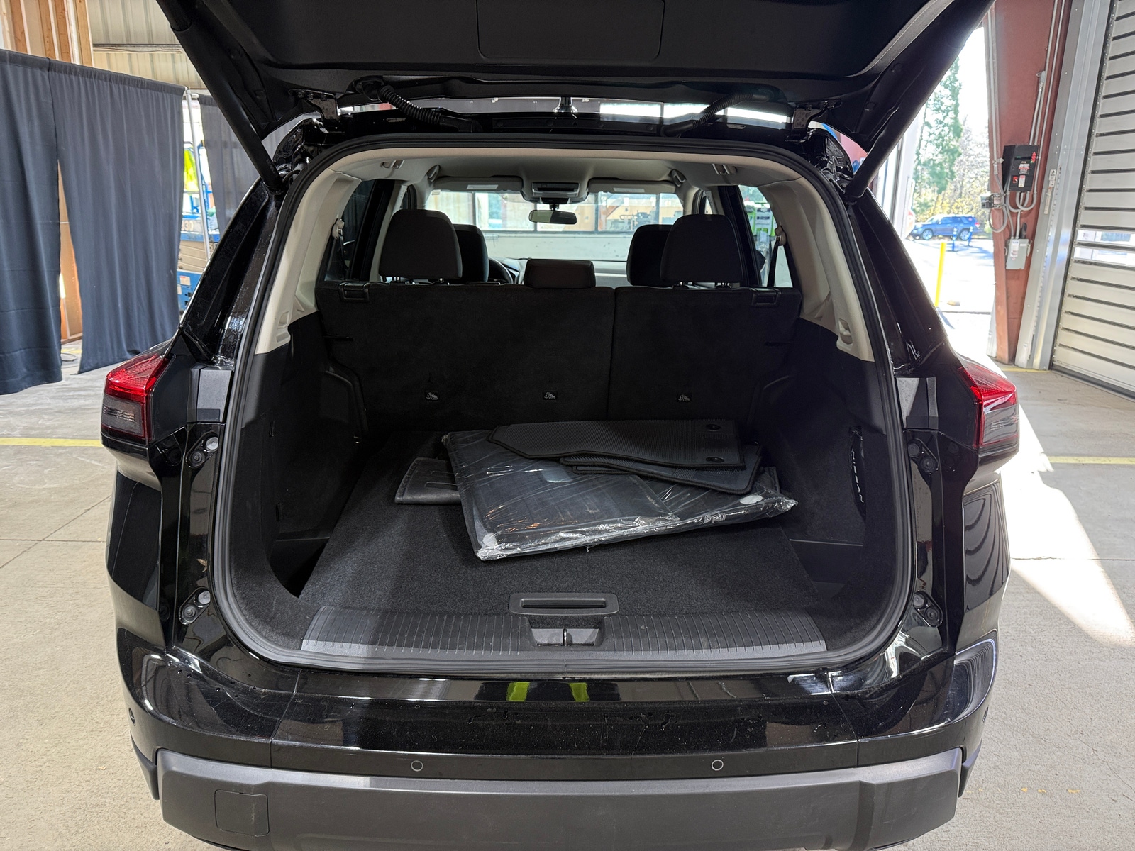 Thumbnail: 2025 Nissan Rogue - 7