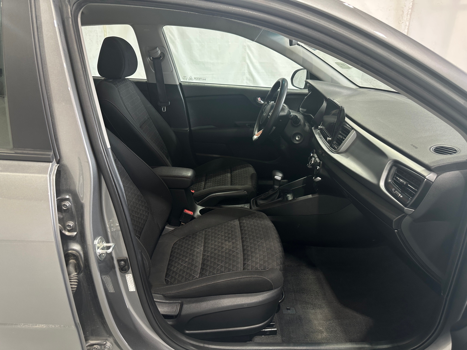 Thumbnail: 2022 Kia Rio - 2