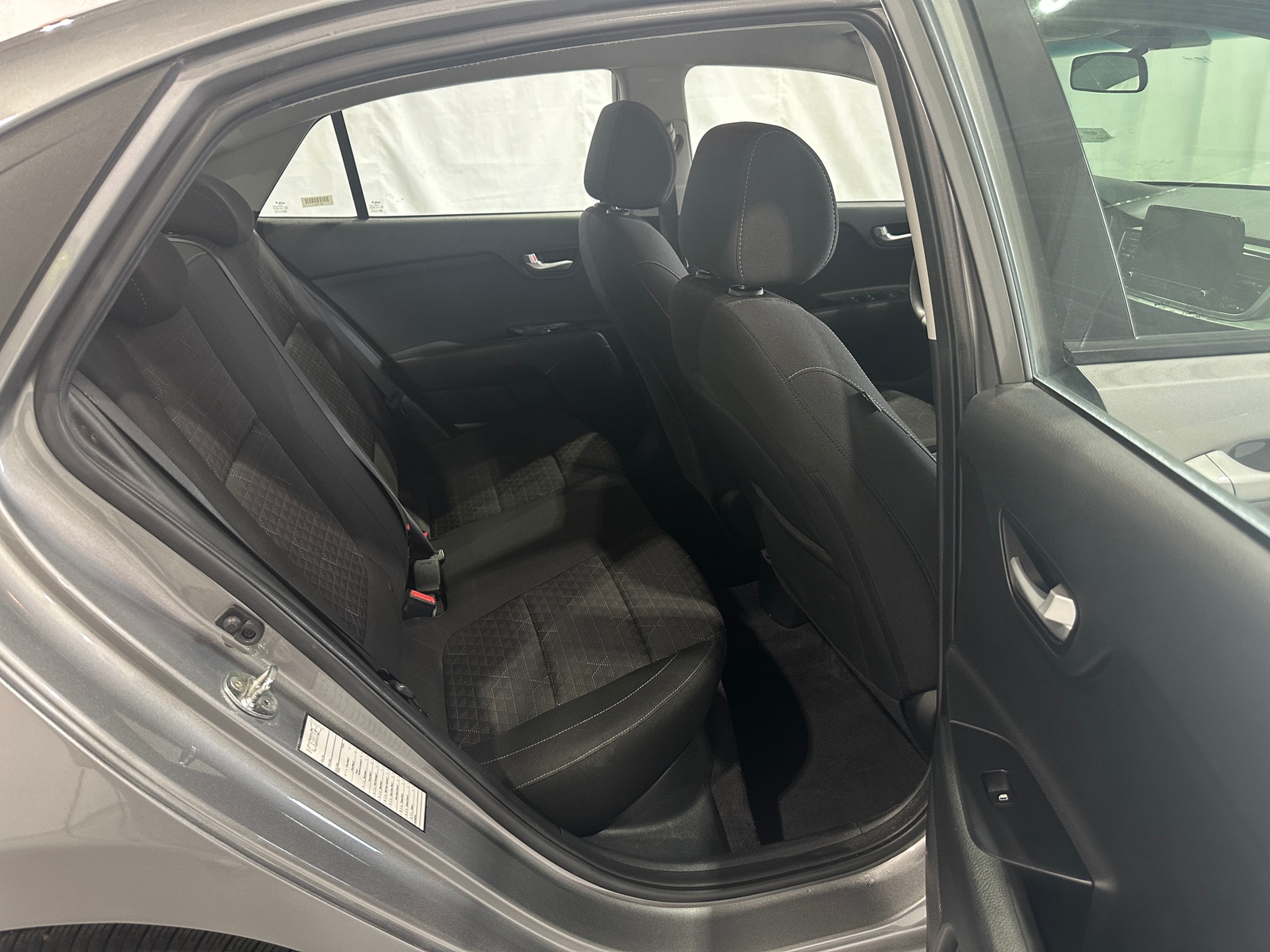 Thumbnail: 2022 Kia Rio - 6