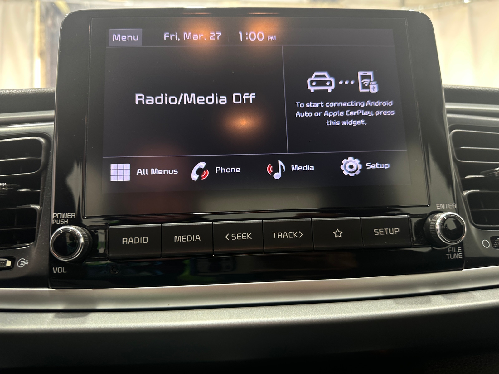 Thumbnail: 2022 Kia Rio - 4