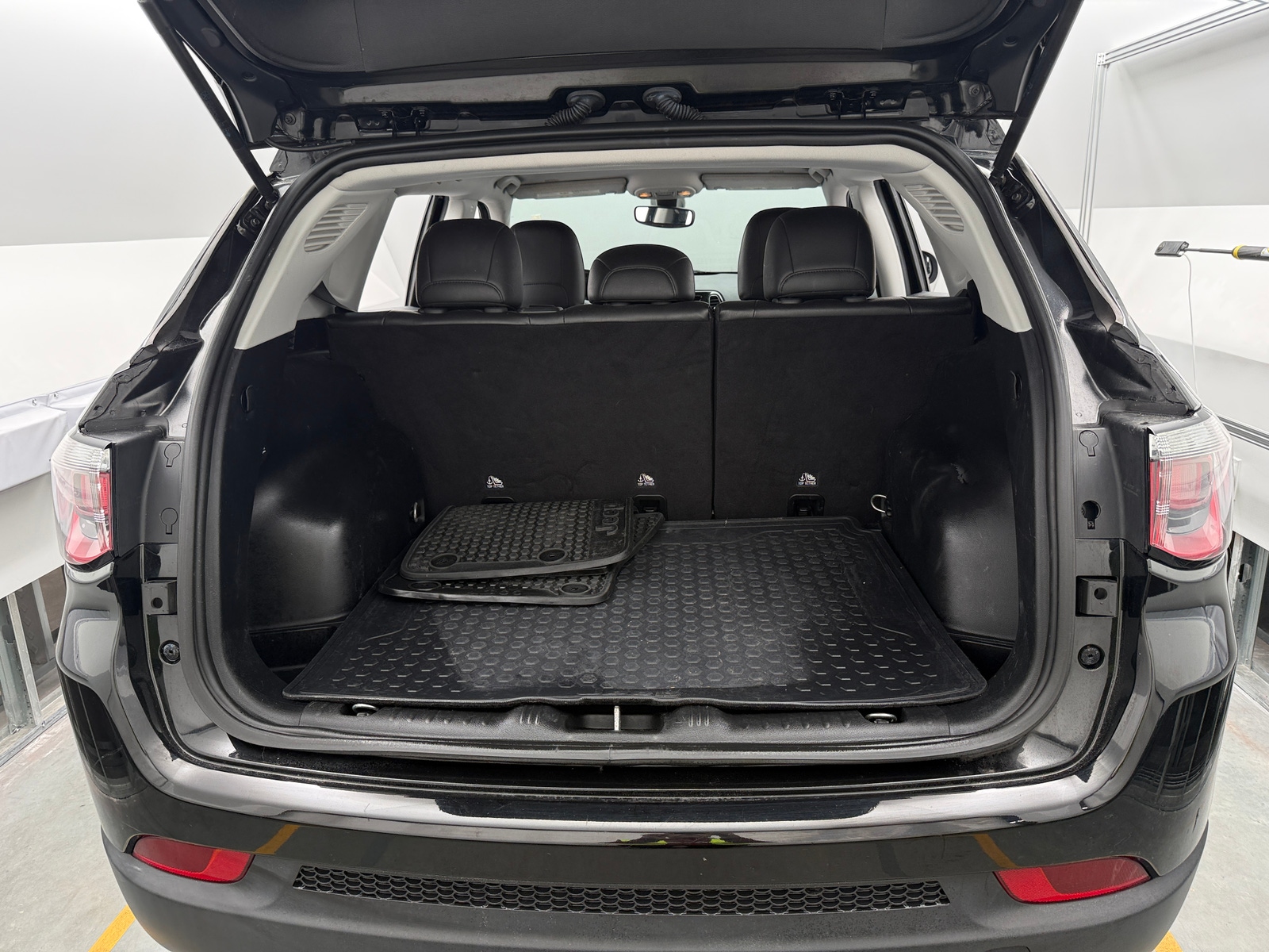 Thumbnail: 2018 Jeep Compass - 7