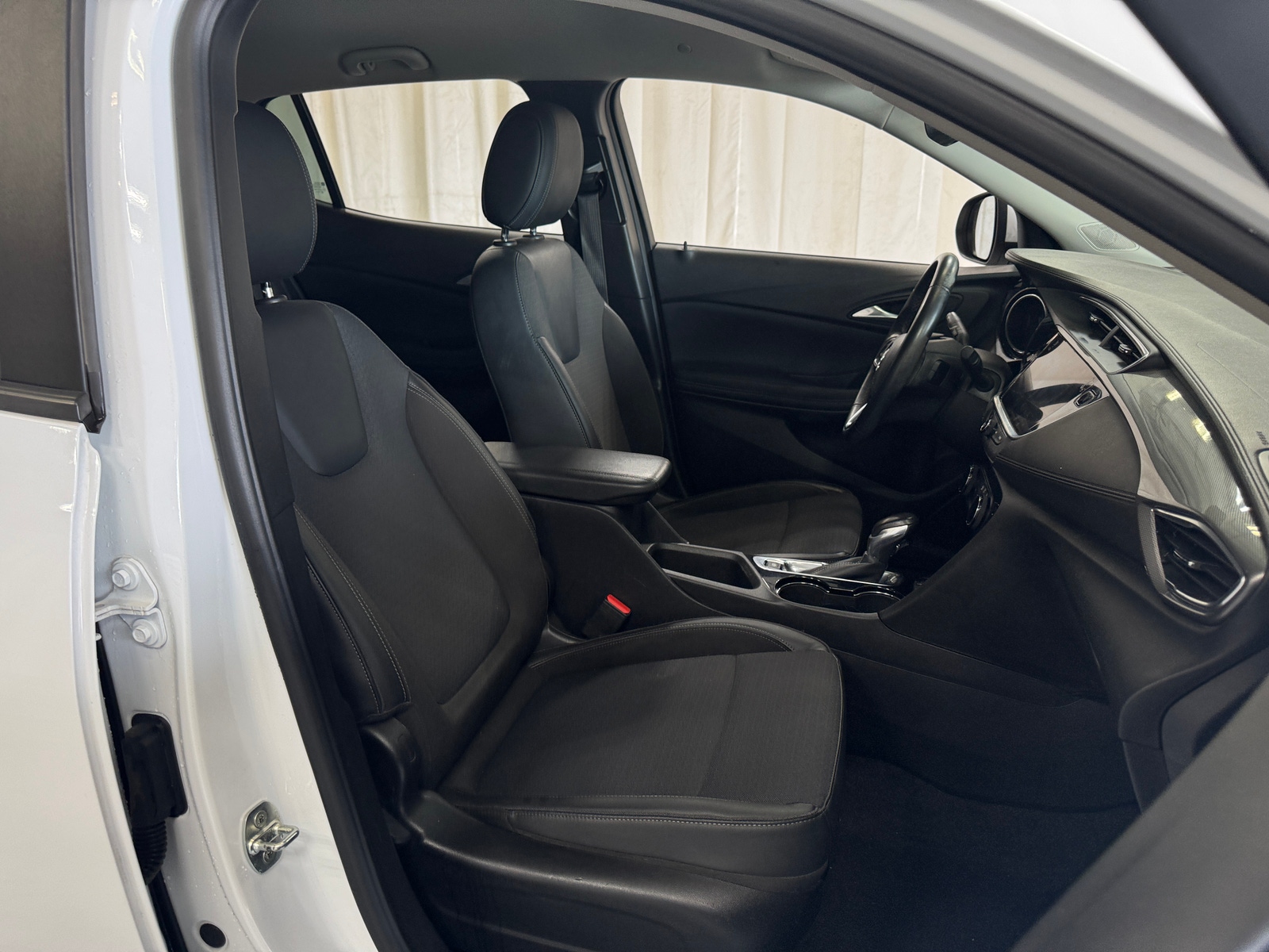 Thumbnail: 2020 Buick Encore GX - 2