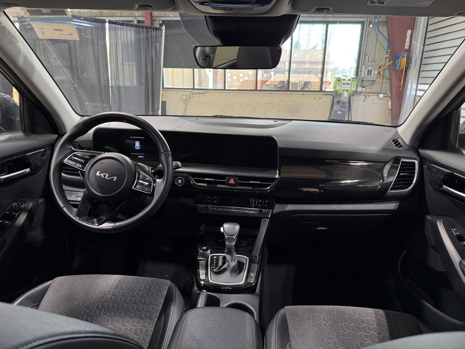 Thumbnail: 2025 Kia Seltos - 3