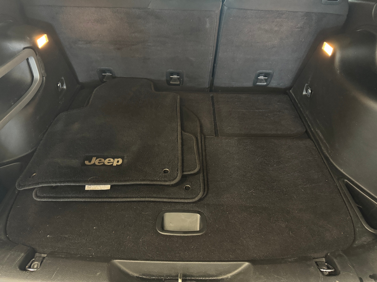 Thumbnail: 2016 Jeep Cherokee - 7