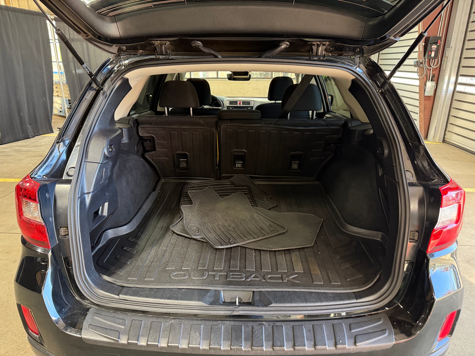 Thumbnail: 2017 Subaru Outback - 7