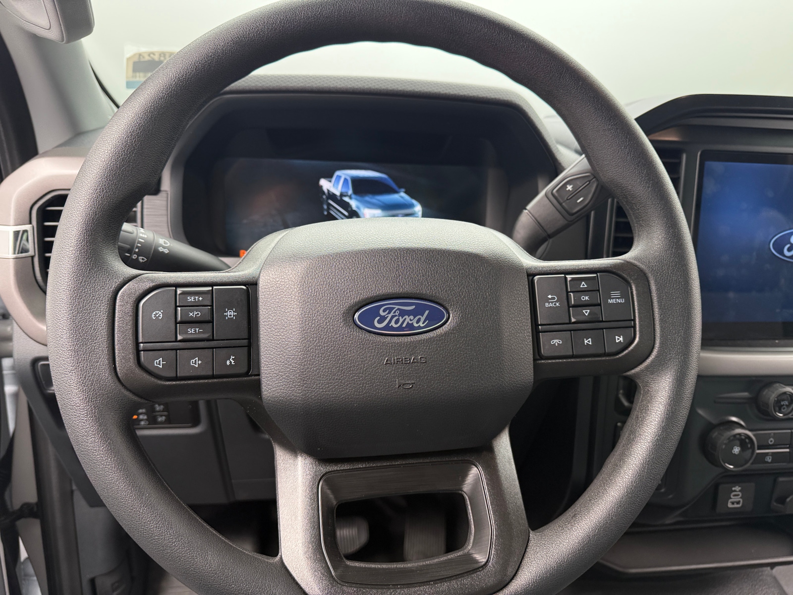 Thumbnail: 2025 Ford Econoline - 3