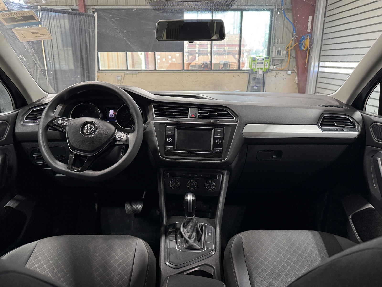 Thumbnail: 2019 Volkswagen Tiguan - 3