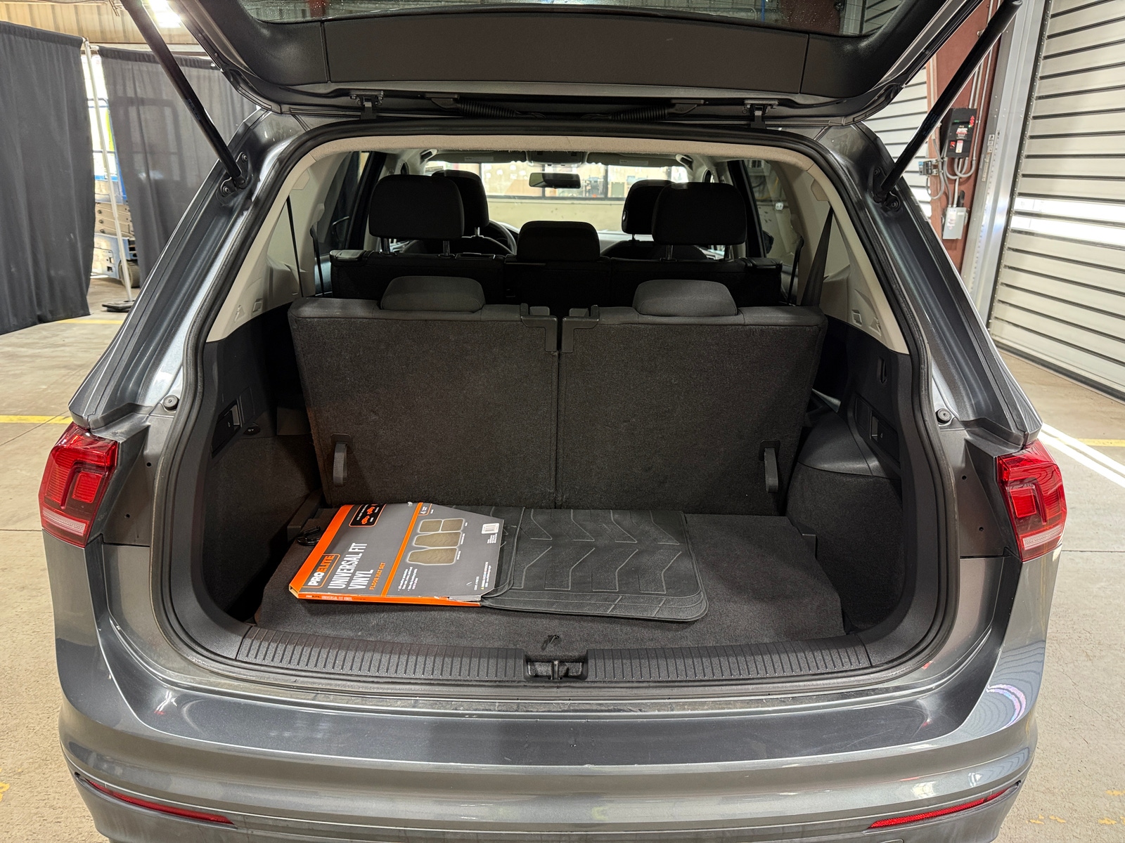 Thumbnail: 2019 Volkswagen Tiguan - 7