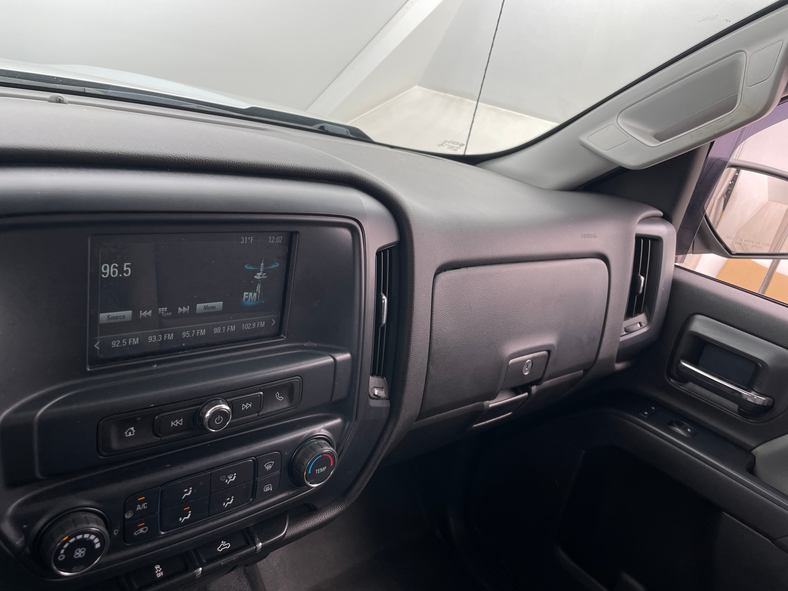 Thumbnail: 2019 Chevrolet Silverado 1500 - 4