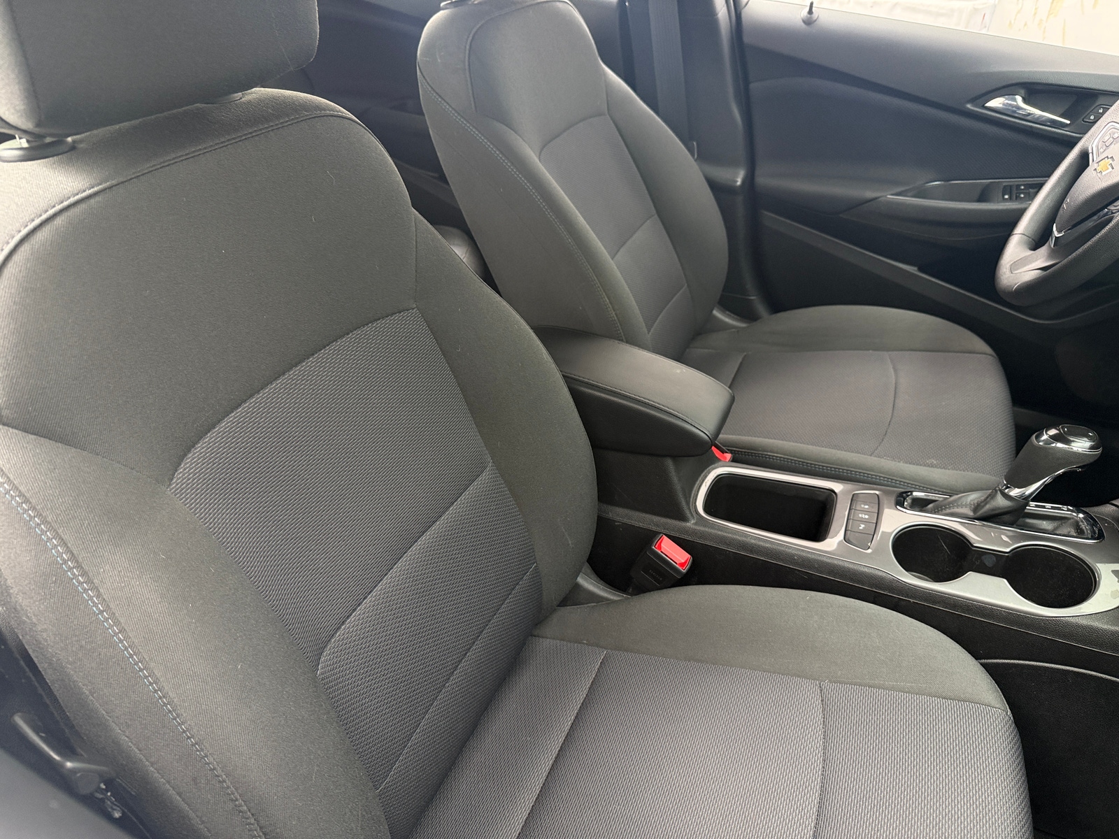 Thumbnail: 2019 Chevrolet Cruze - 2