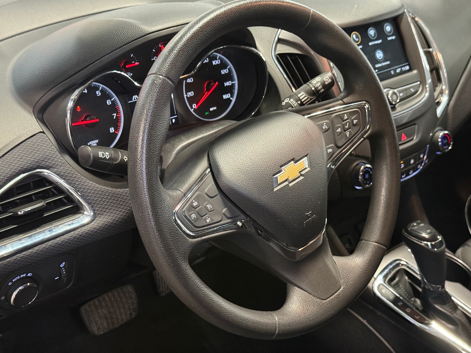 Thumbnail: 2019 Chevrolet Cruze - 5
