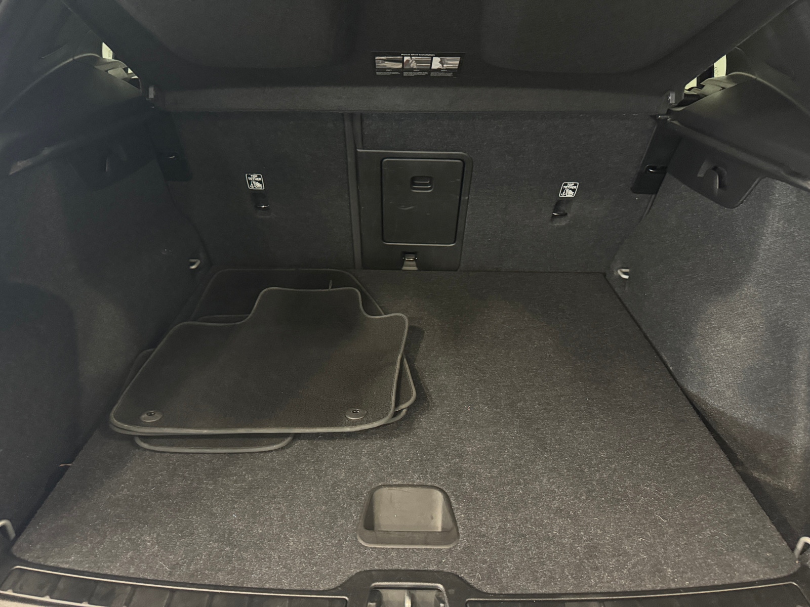 Thumbnail: 2024 Volvo XC40 - 7