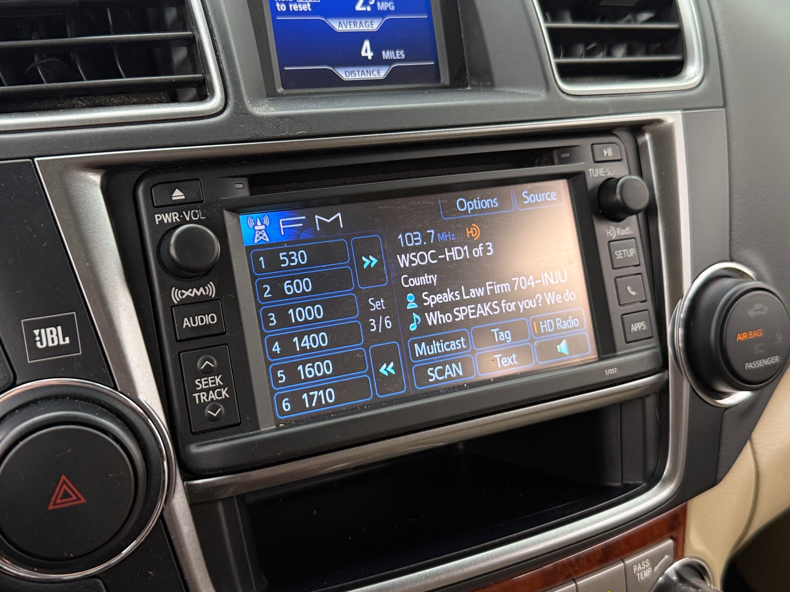 Thumbnail: 2013 Toyota Highlander - 3